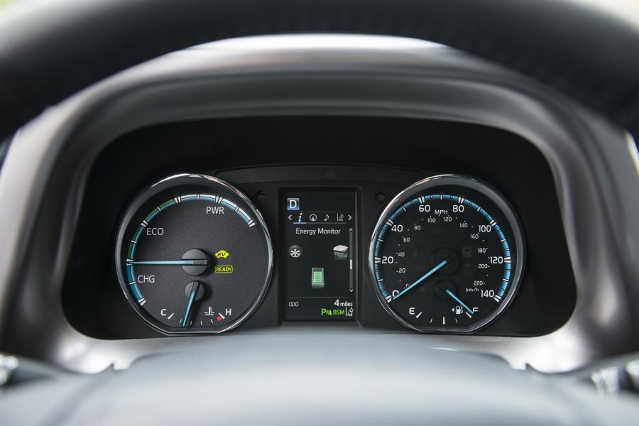  Toyota RAV4 Hybrid 2015 года  (US) (фото 34 из 51)